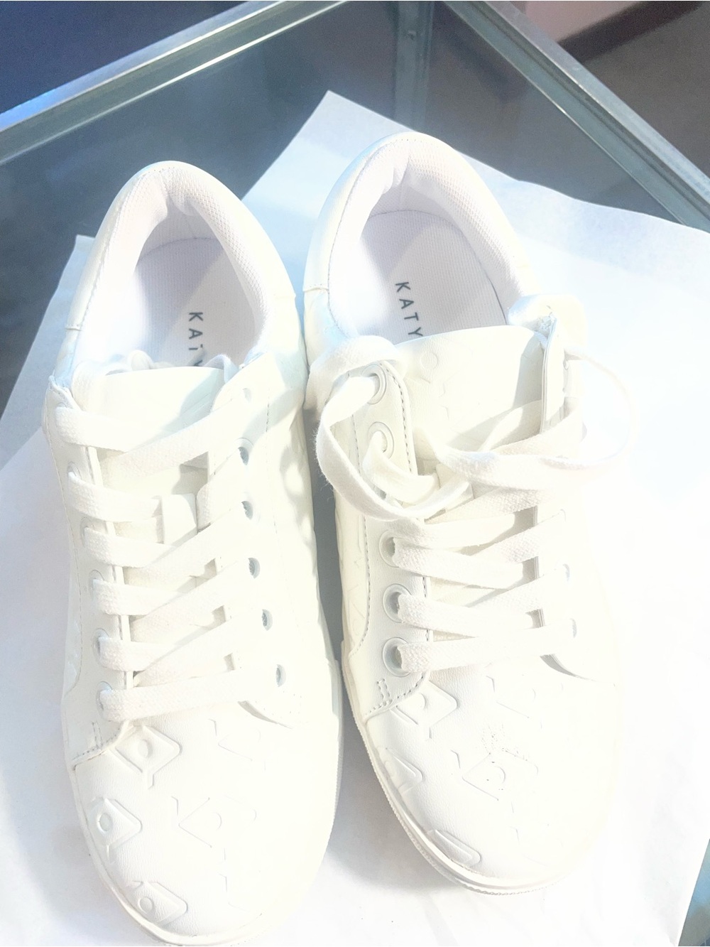 Katy Perry Collections White Embossed Low-Top Sneakers small scuff not bad .
